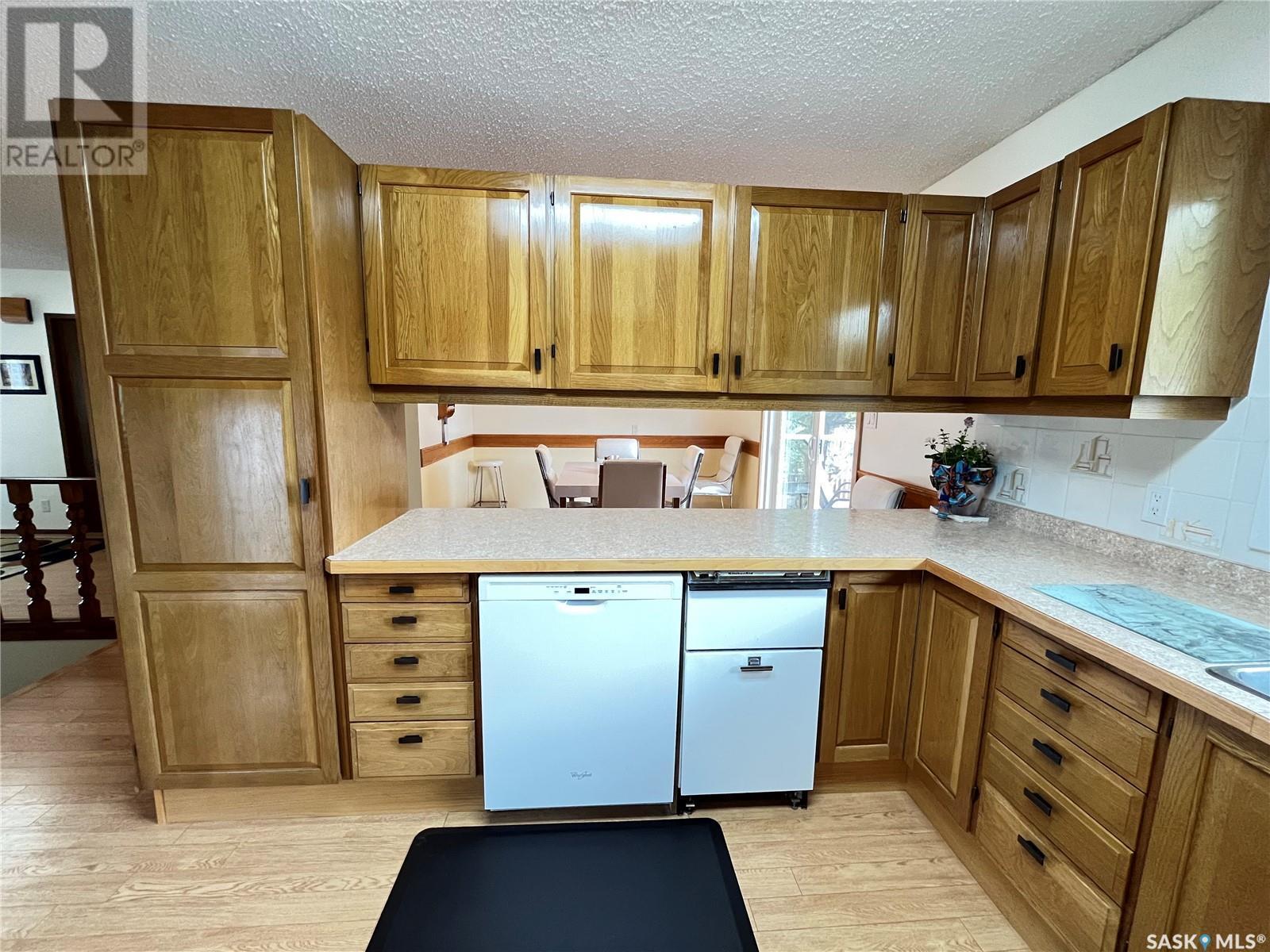 12 Chinook Place, Maple Creek, SK - Indoor Photo Showing Kitchen