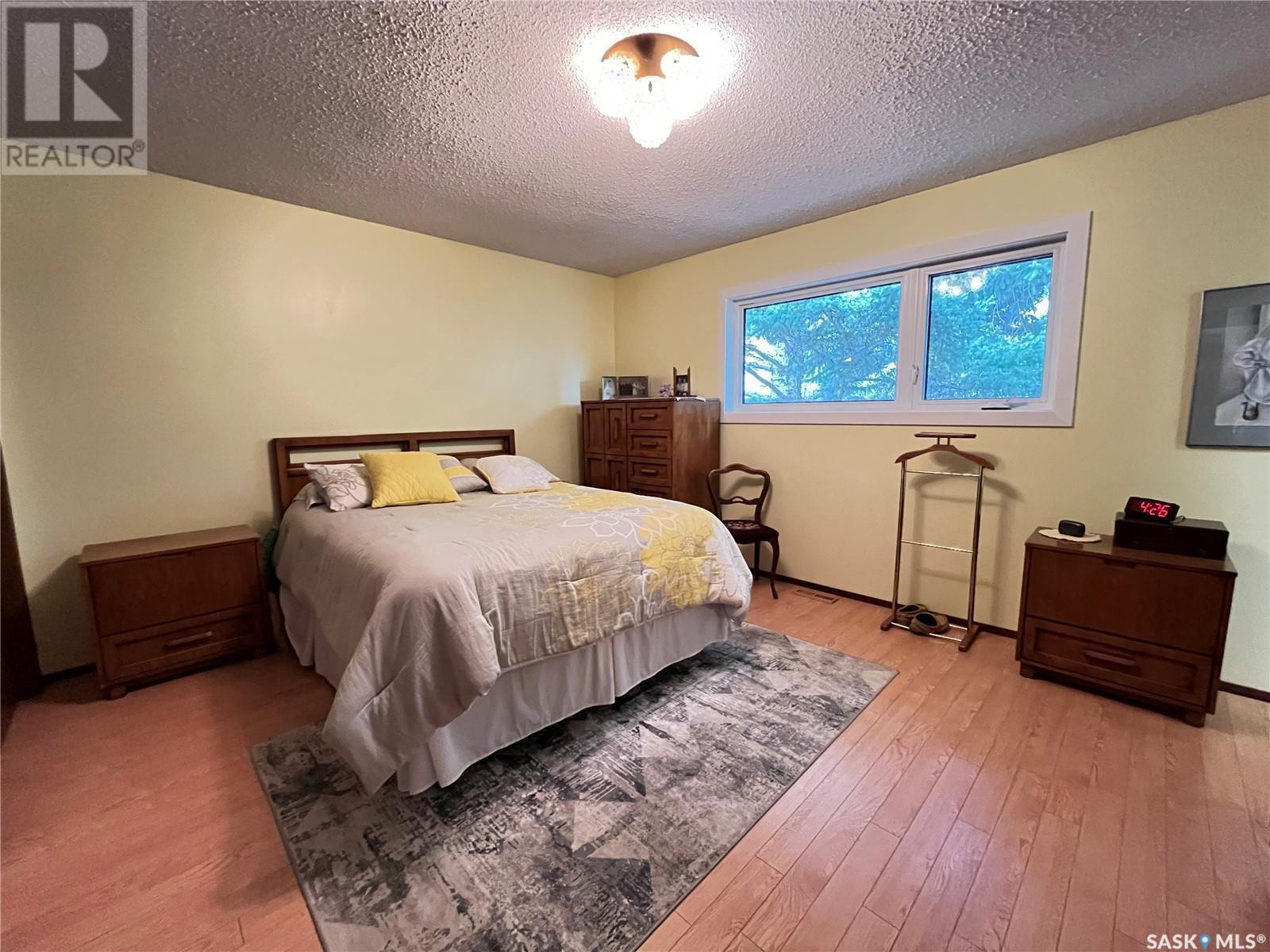 12 Chinook Place, Maple Creek, SK - Indoor Photo Showing Bedroom