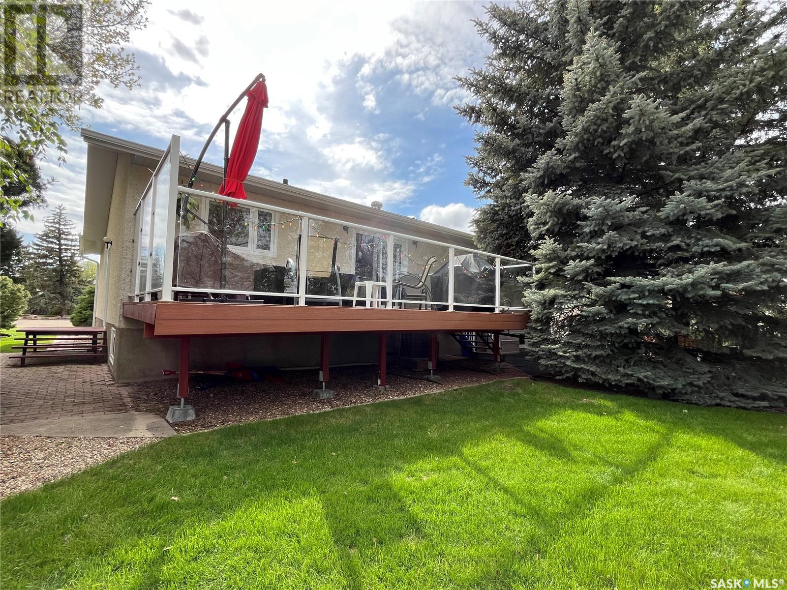 12 Chinook Place, Maple Creek, SK - Outdoor With Deck Patio Veranda
