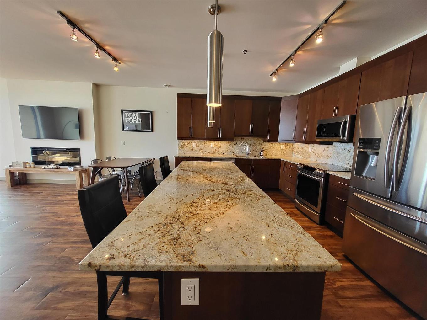 2101-2260 Sleeping Giant Parkway, Thunder Bay, ON - Indoor Photo Showing Kitchen With Upgraded Kitchen