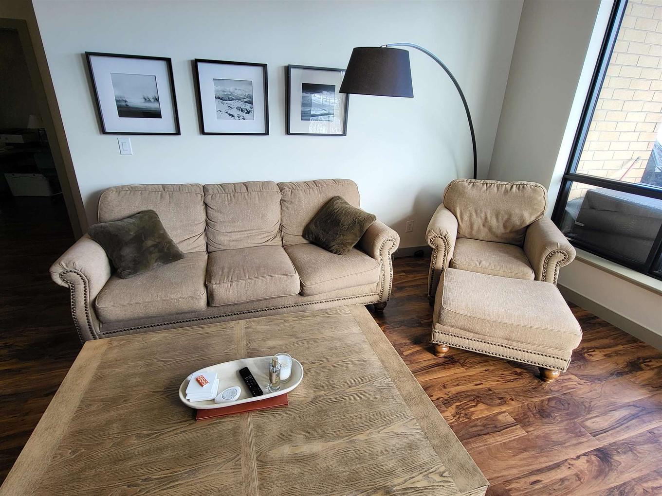 2101-2260 Sleeping Giant Parkway, Thunder Bay, ON - Indoor Photo Showing Living Room