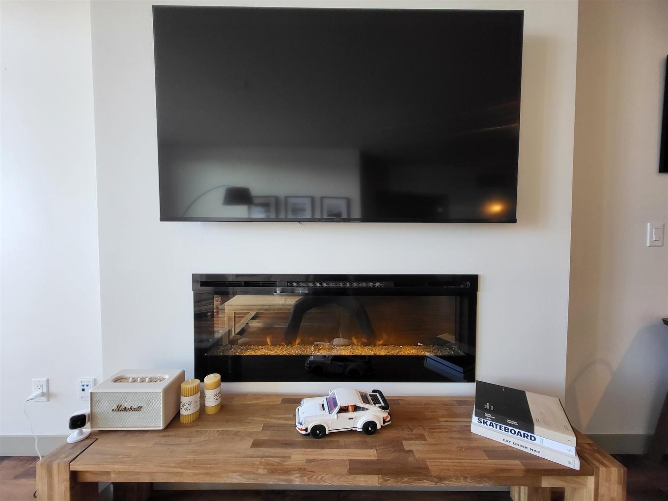 2101-2260 Sleeping Giant Parkway, Thunder Bay, ON - Indoor Photo Showing Living Room With Fireplace