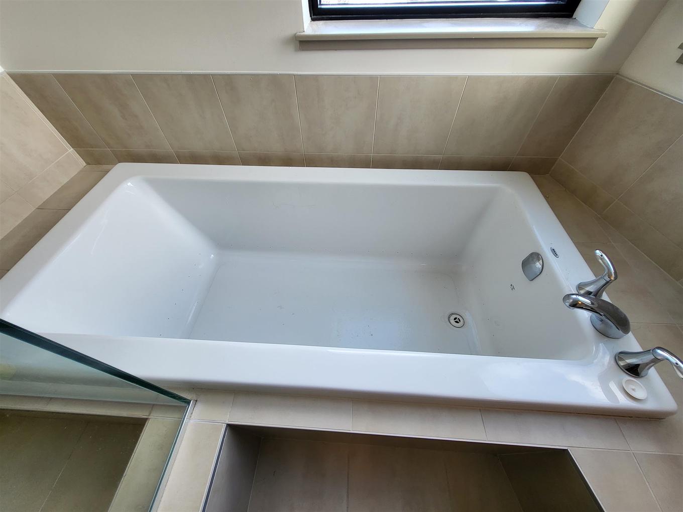 2101-2260 Sleeping Giant Parkway, Thunder Bay, ON - Indoor Photo Showing Bathroom