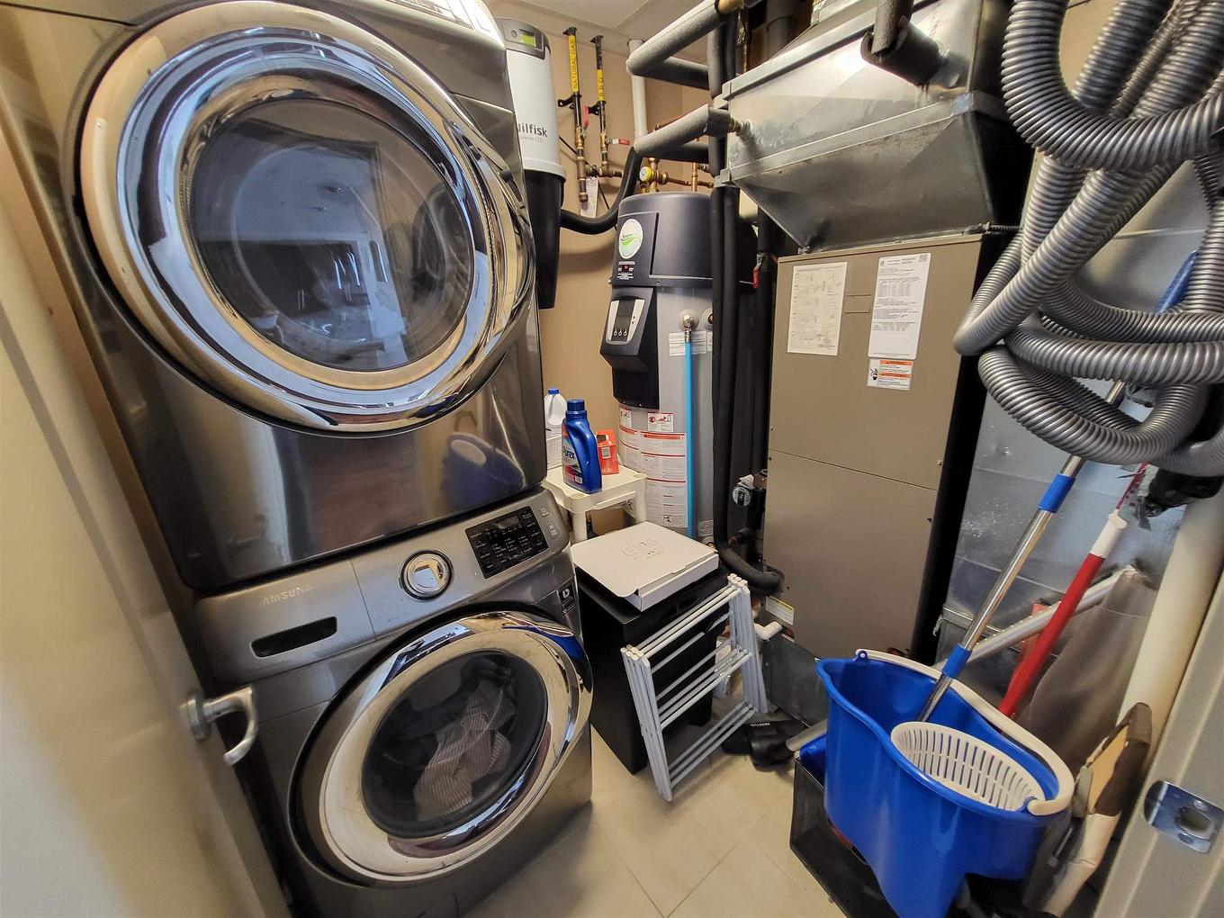 2101-2260 Sleeping Giant Parkway, Thunder Bay, ON - Indoor Photo Showing Laundry Room