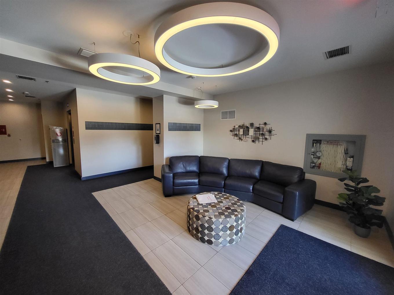 2101-2260 Sleeping Giant Parkway, Thunder Bay, ON - Indoor Photo Showing Living Room