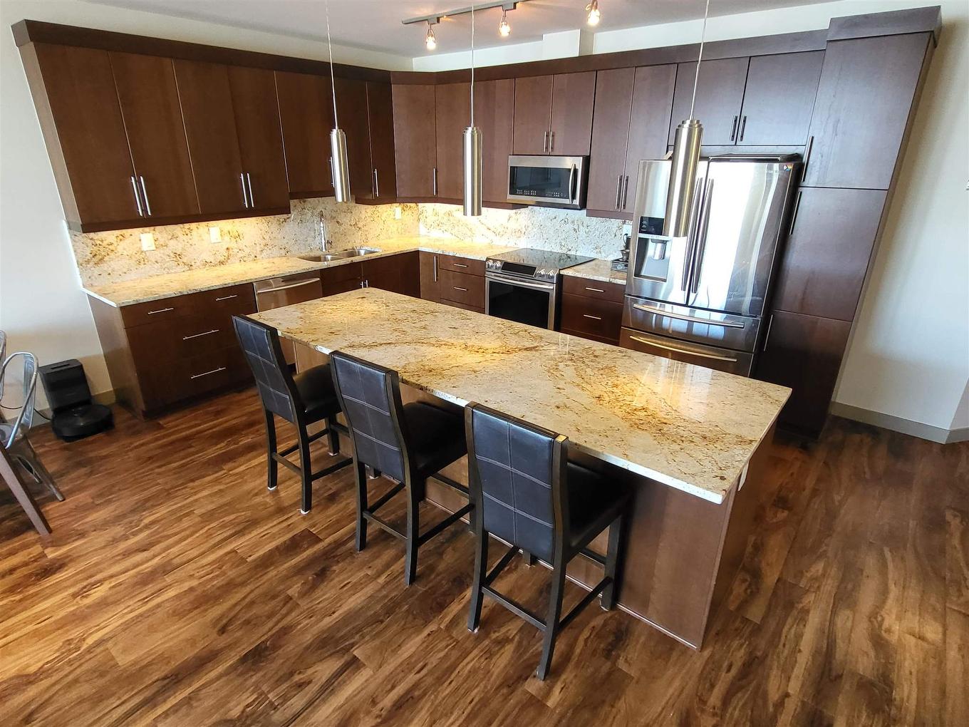 2101-2260 Sleeping Giant Parkway, Thunder Bay, ON - Indoor Photo Showing Kitchen With Upgraded Kitchen
