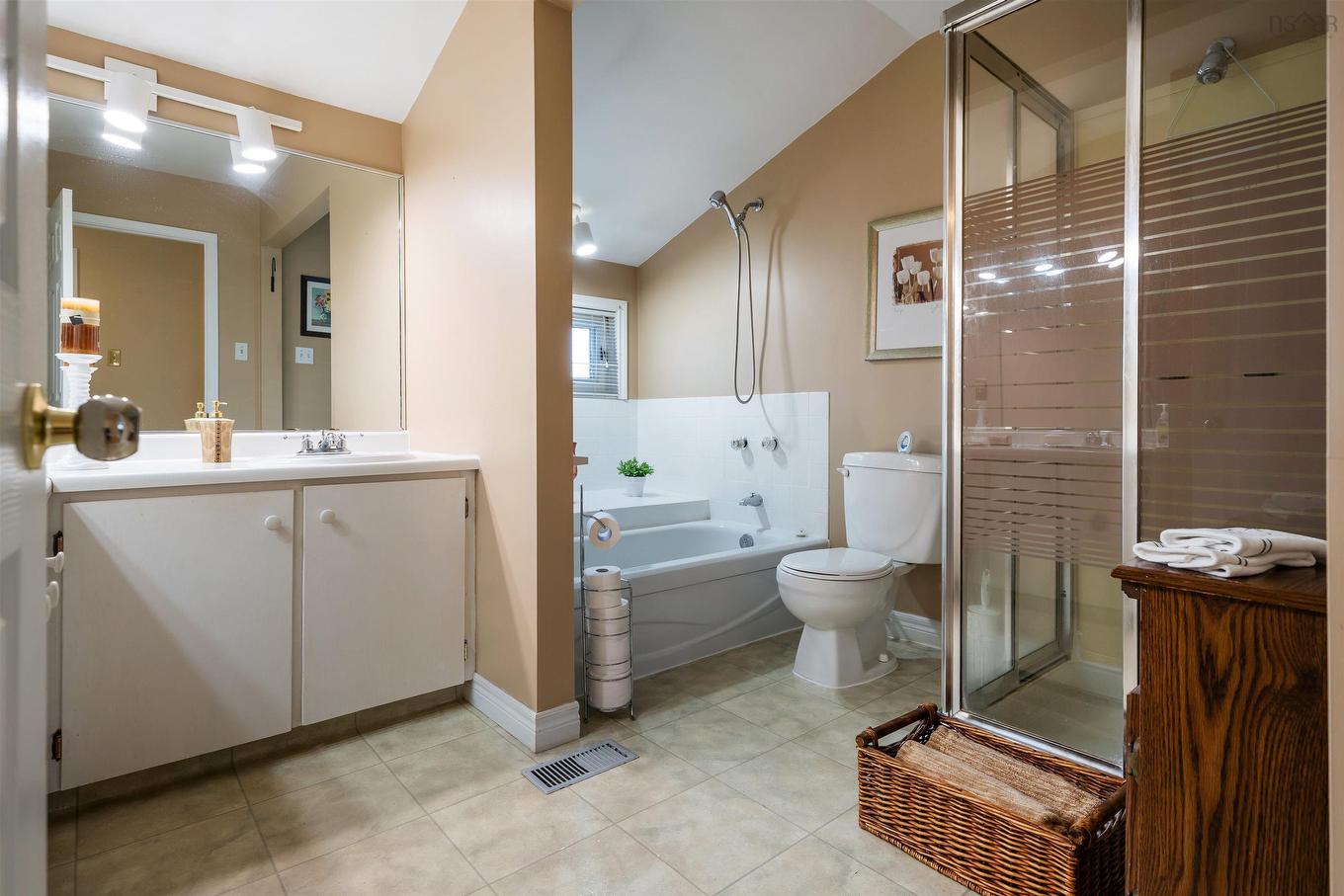 473 Highway 204, Amherst, NS