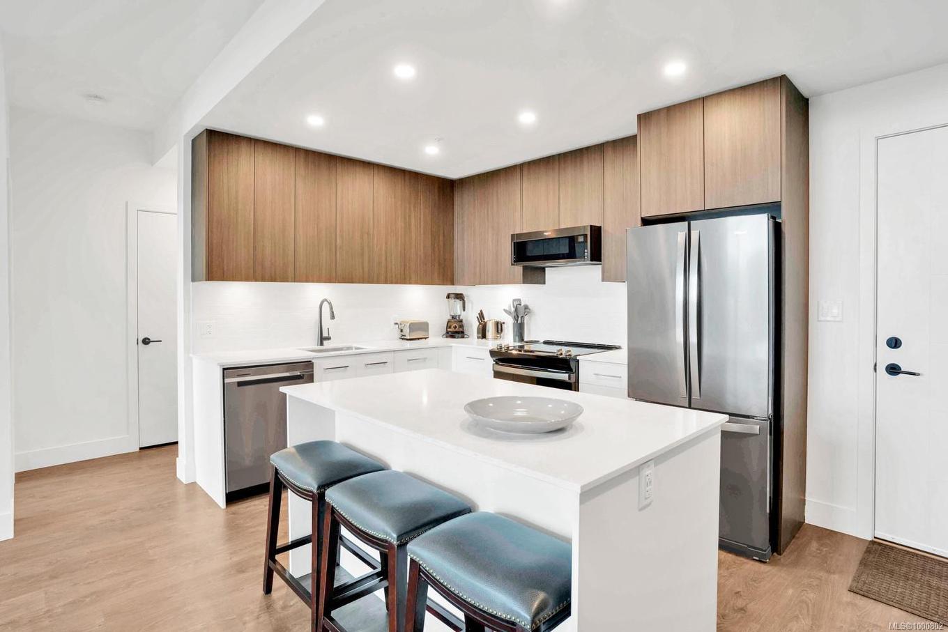 531-920 Reunion Ave, Langford, BC - Indoor Photo Showing Kitchen