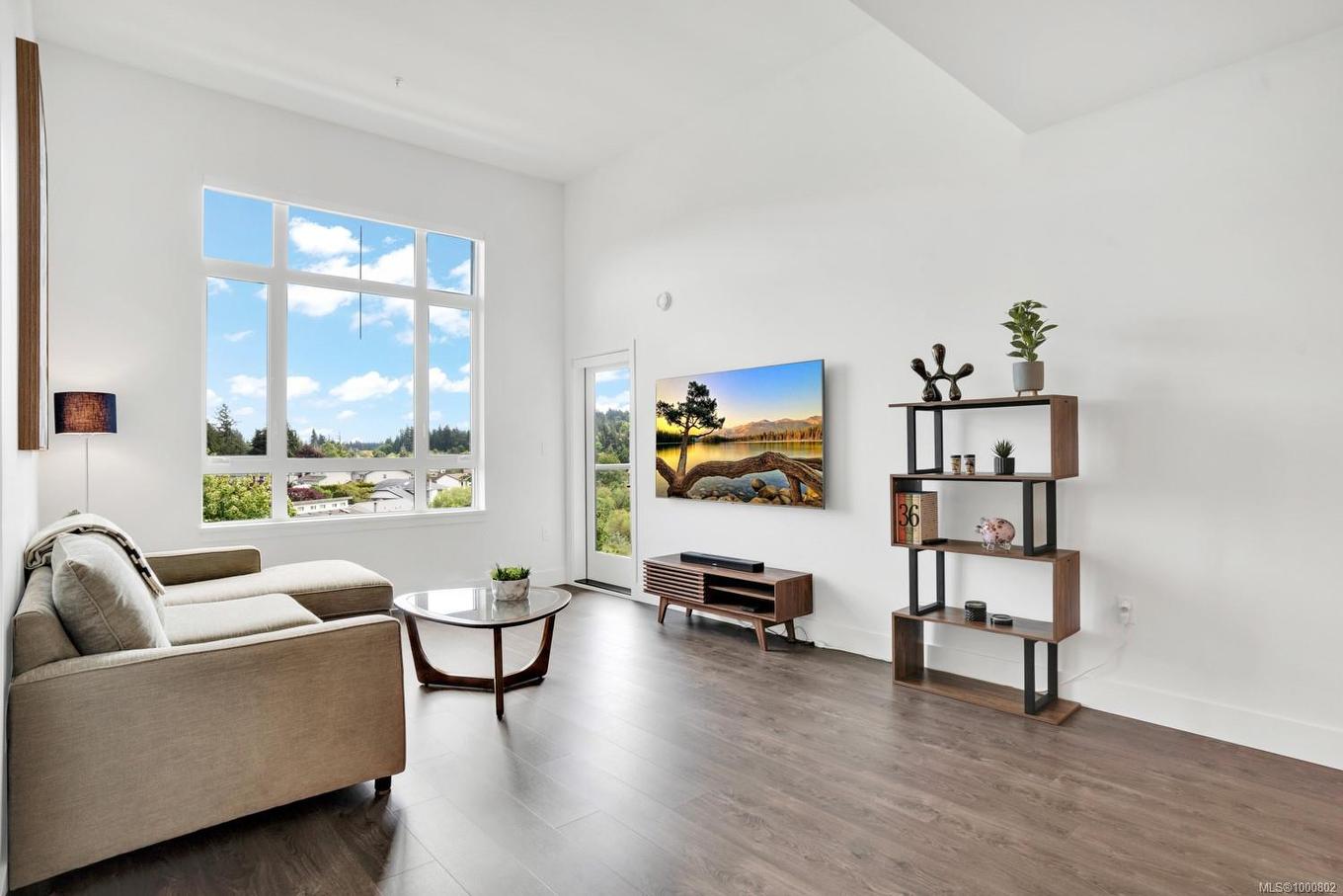 531-920 Reunion Ave, Langford, BC - Indoor Photo Showing Living Room