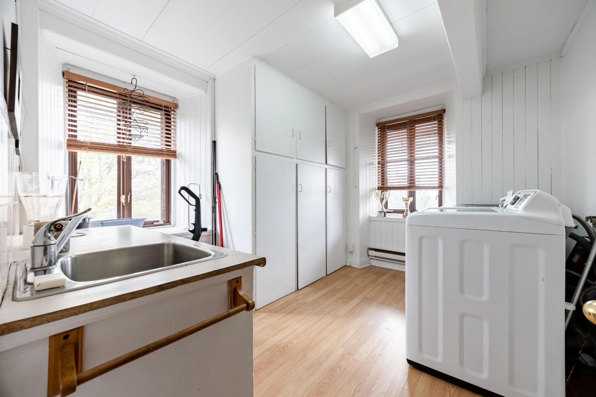 Salle de lavage - 6830Z Ch. Des Prairies, Brossard, QC