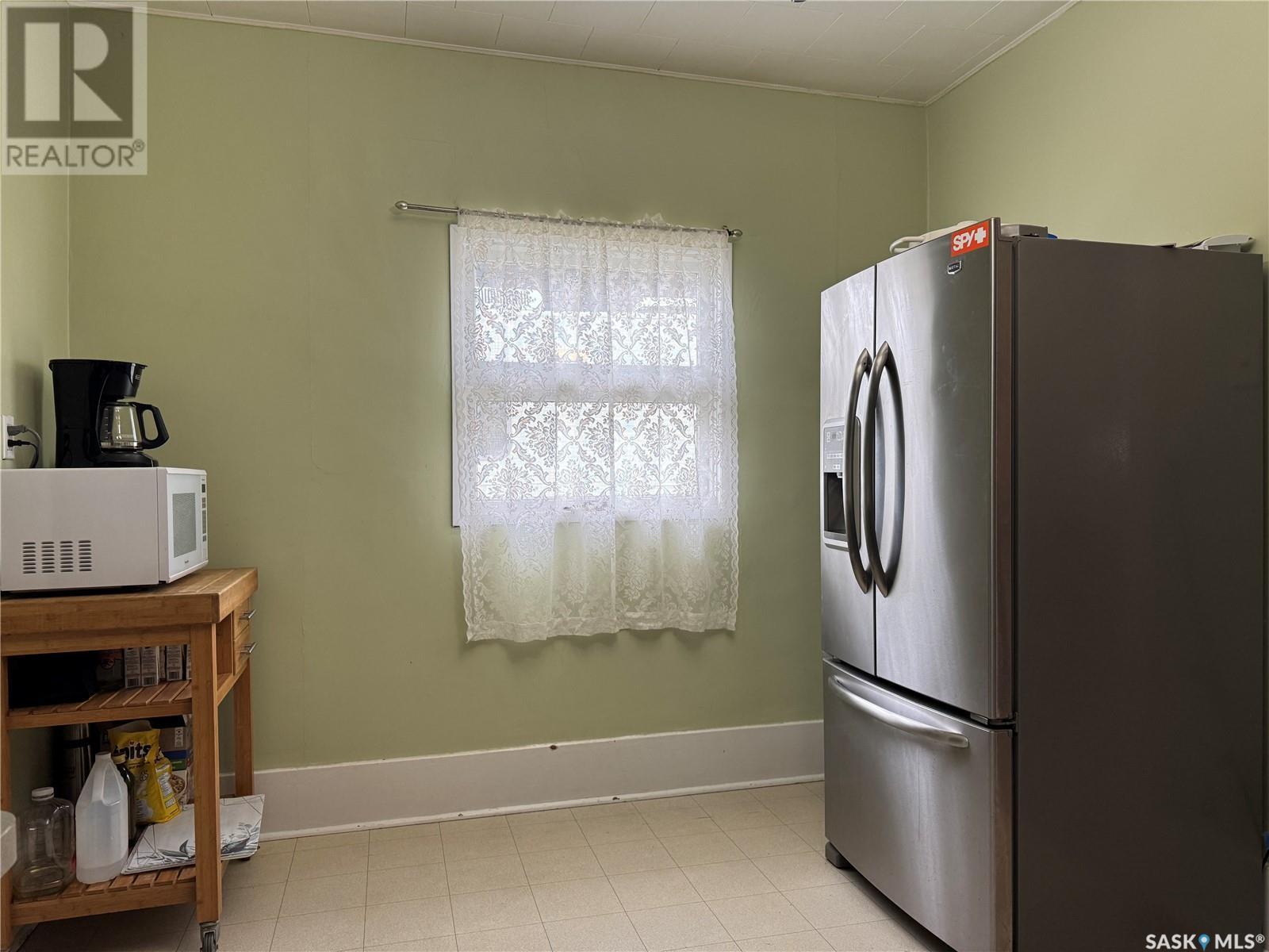 407 1St Street E, Wynyard, SK - Indoor