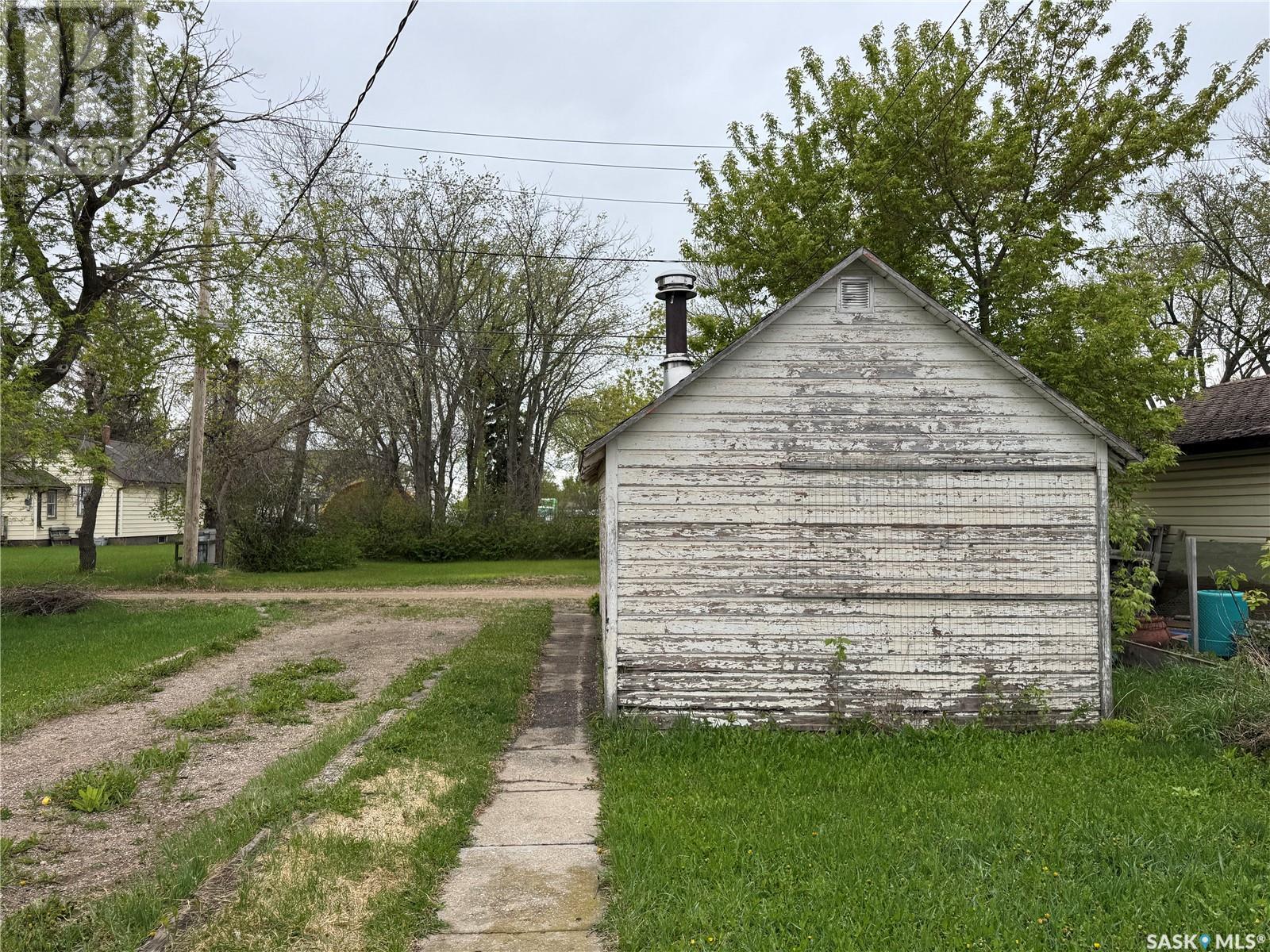 407 1St Street E, Wynyard, SK - Outdoor