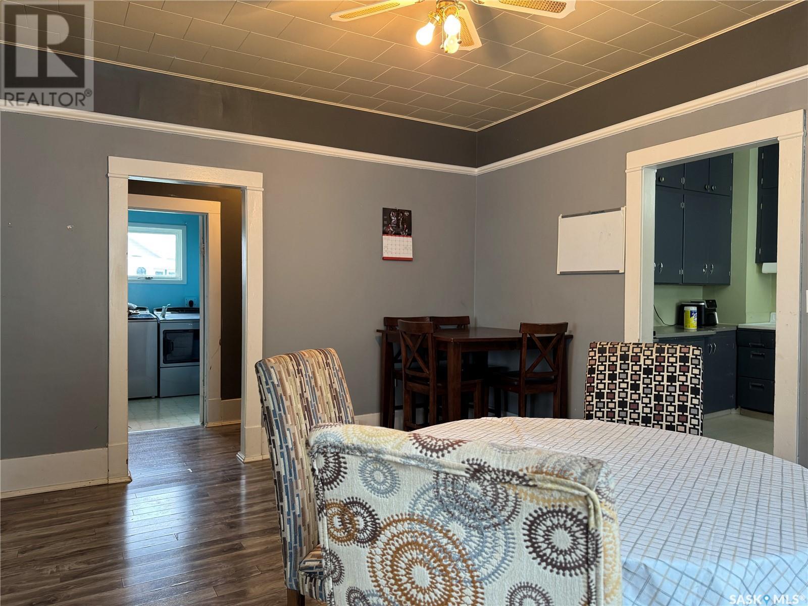 407 1St Street E, Wynyard, SK - Indoor