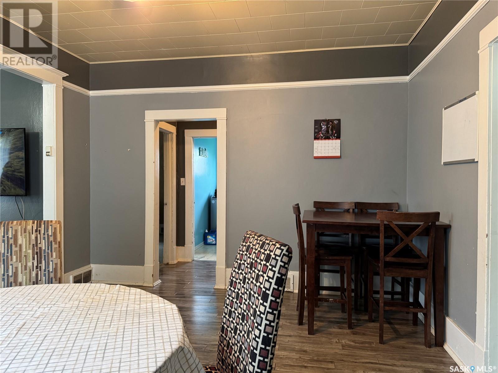 407 1St Street E, Wynyard, SK - Indoor