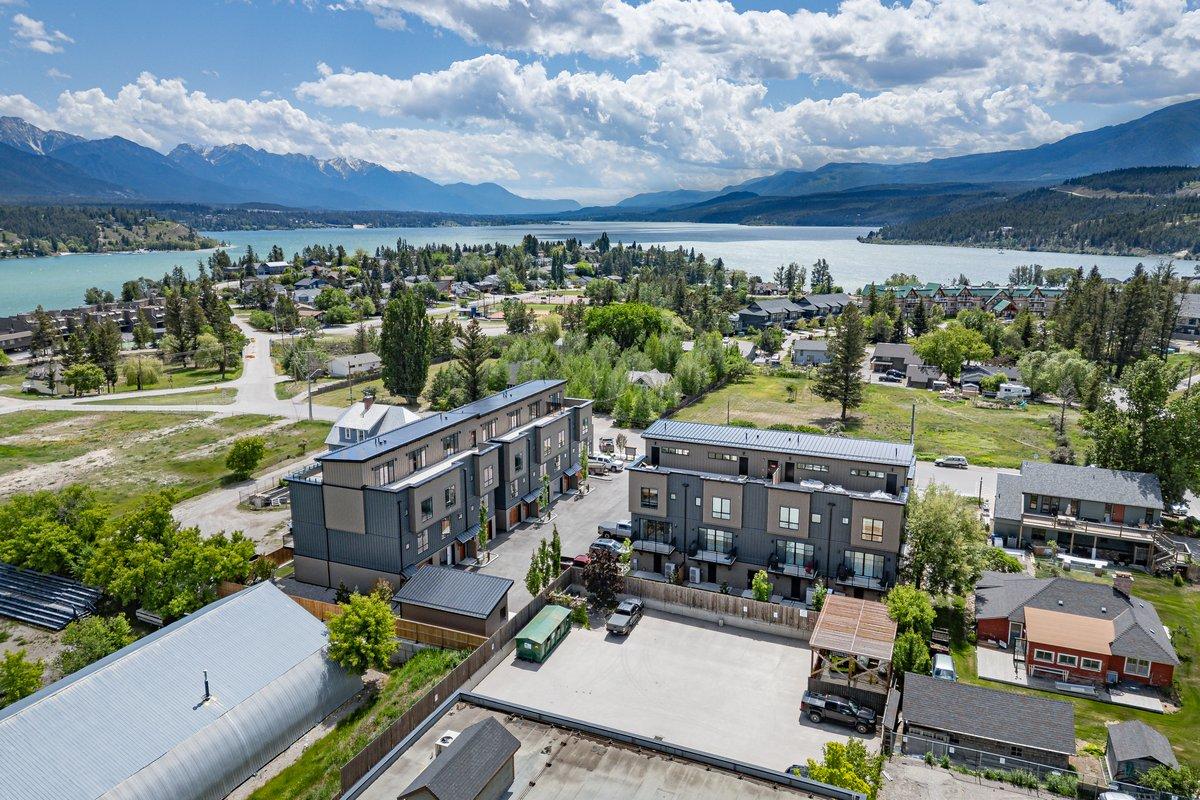 401-510 14Th Street, Invermere, BC - Outdoor With Body Of Water With View