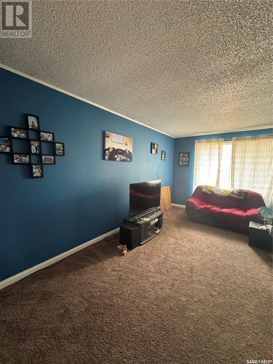 713 Birch Crescent, Hudson Bay, SK - Indoor