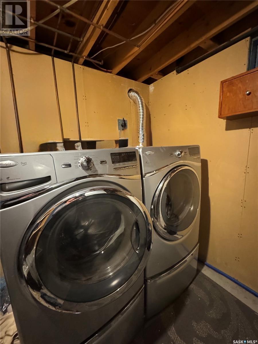 713 Birch Crescent, Hudson Bay, SK - Indoor Photo Showing Laundry Room