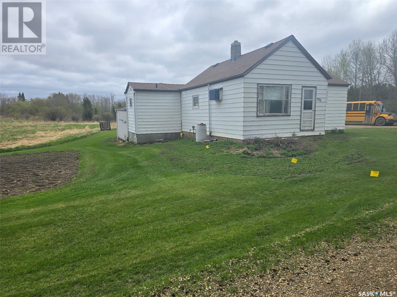 200 Railway Avenue N, Norquay, SK - Outdoor