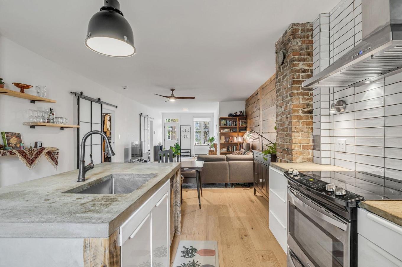 Overall view - 333 11E Rue, Québec (La Cité-Limoilou), QC - Indoor Photo Showing Kitchen