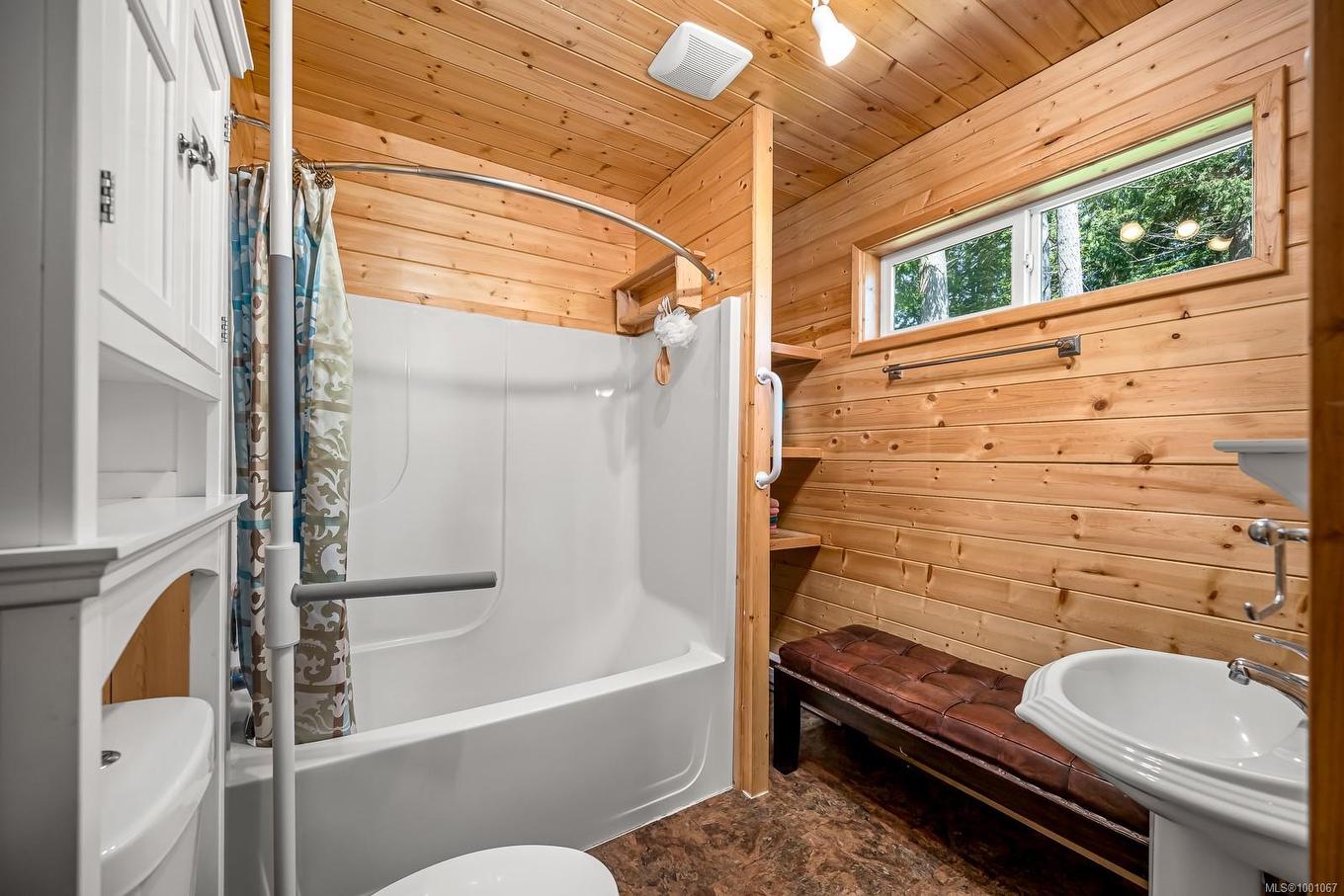 1415 Baikie Rd, Denman Island, BC