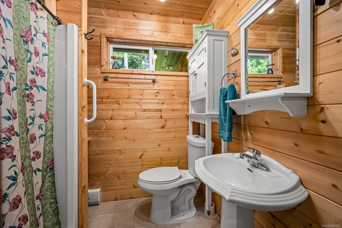 1415 Baikie Rd, Denman Island, BC