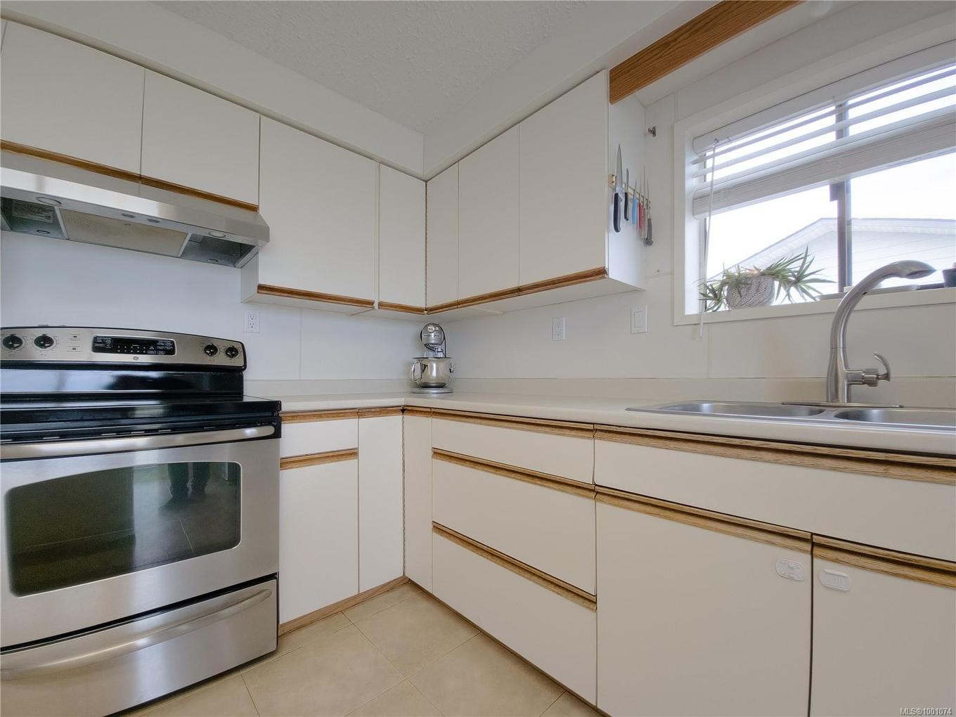 2287 Chelohsin Cres, Port Mcneill, BC