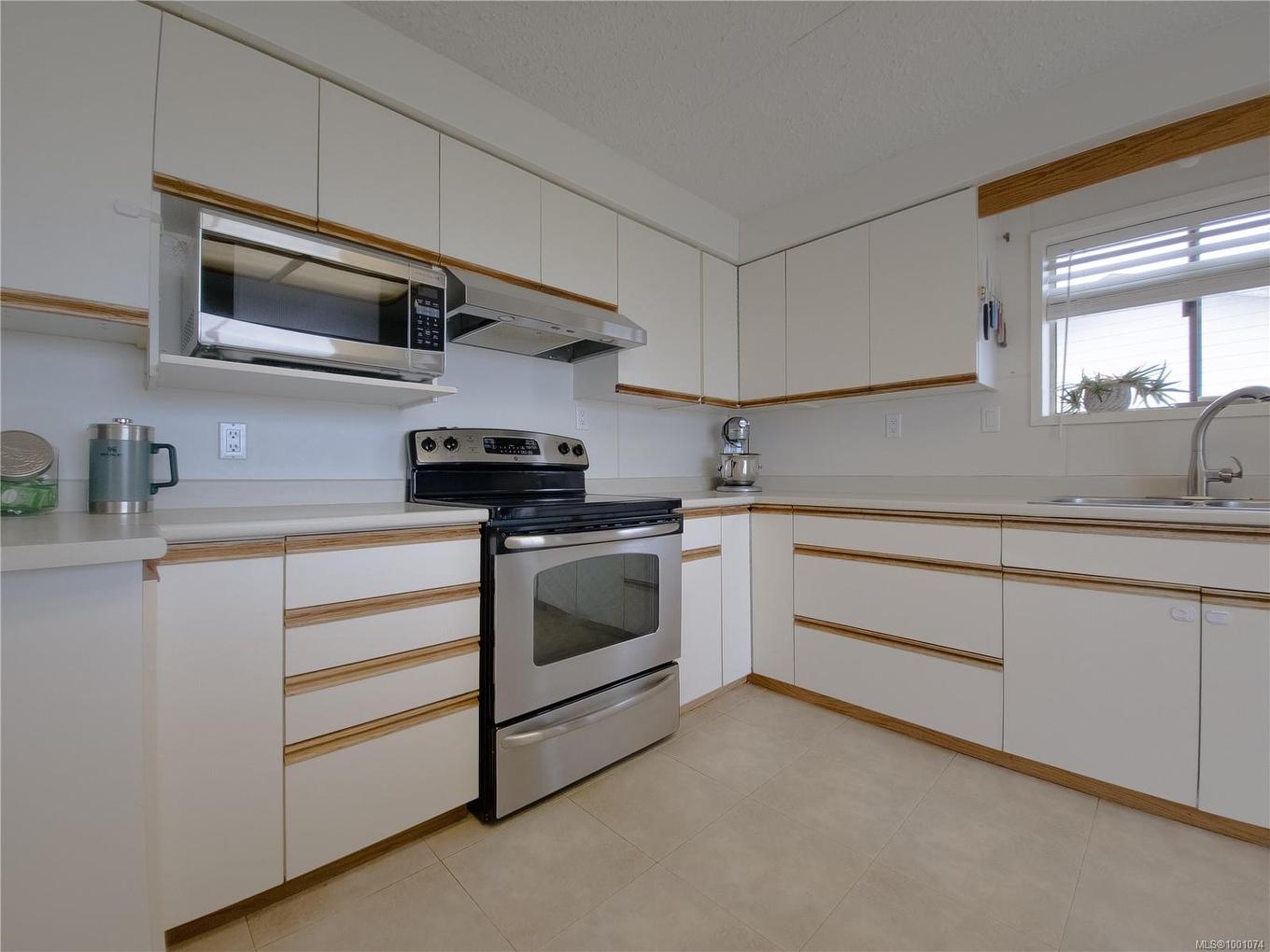 2287 Chelohsin Cres, Port Mcneill, BC