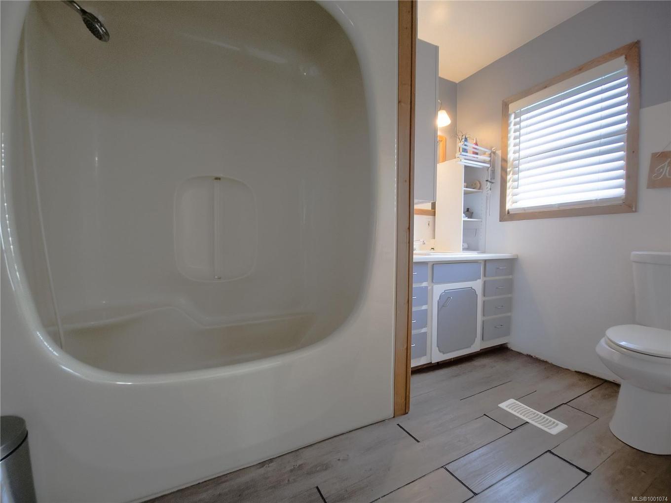 2287 Chelohsin Cres, Port Mcneill, BC