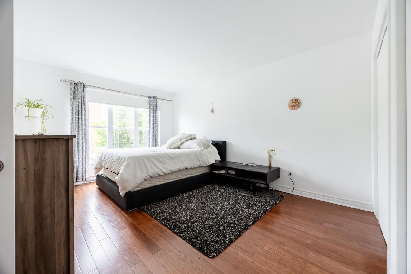 Primary bedroom - 3-4595 Ch. Des Prairies, Brossard, QC - Indoor Photo Showing Bedroom