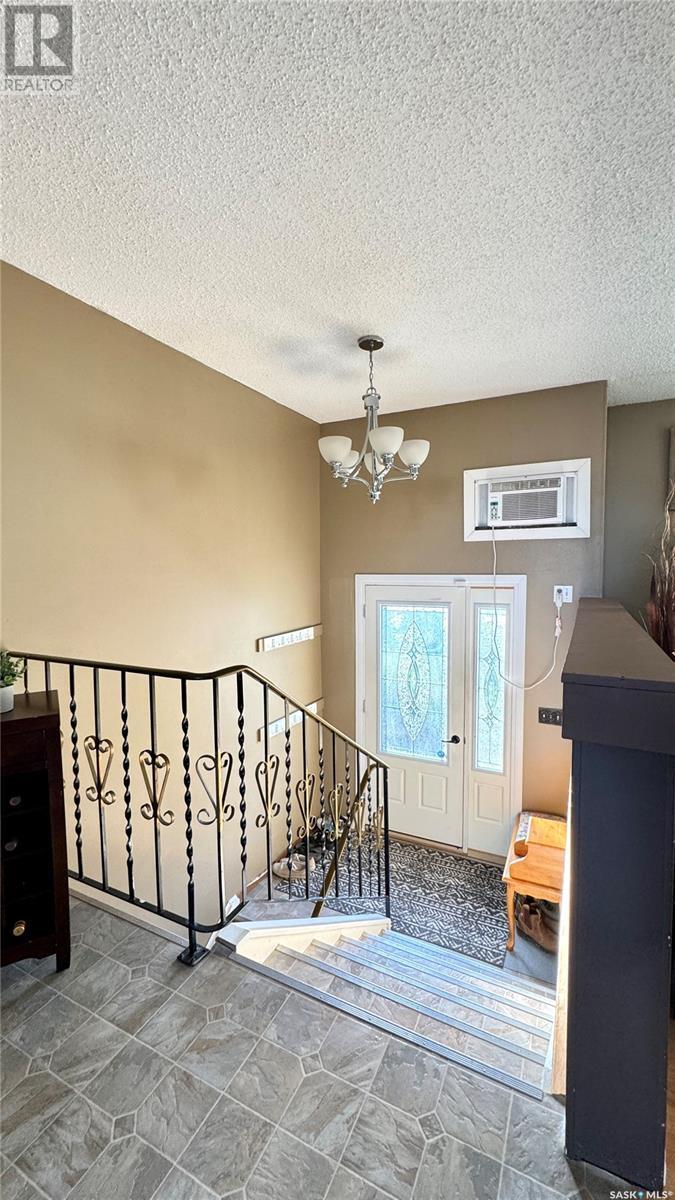 122 Hamilton Street, Davidson, SK - Indoor Photo Showing Other Room