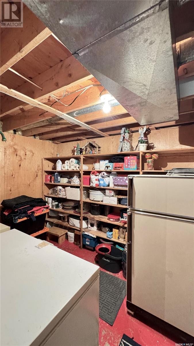 122 Hamilton Street, Davidson, SK - Indoor