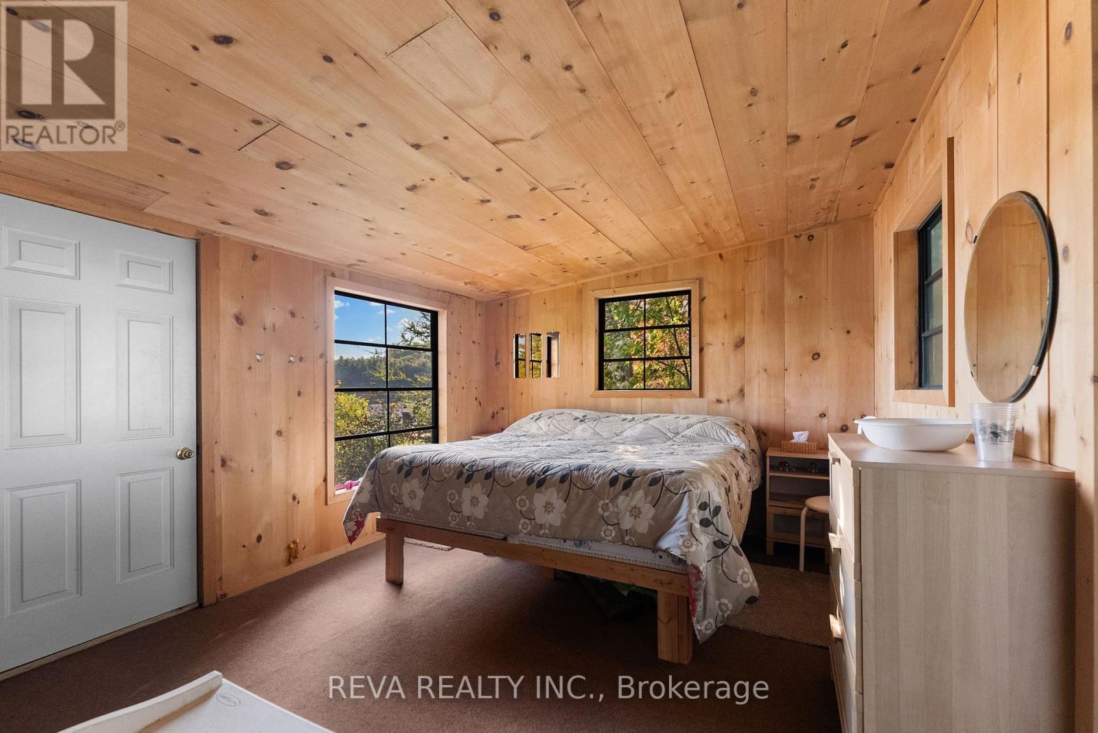 368 Addington Road, Addington Highlands (Addington Highlands), ON - Indoor Photo Showing Bedroom