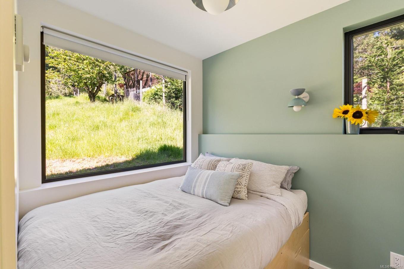 146 Menhinick Dr, Salt Spring, BC