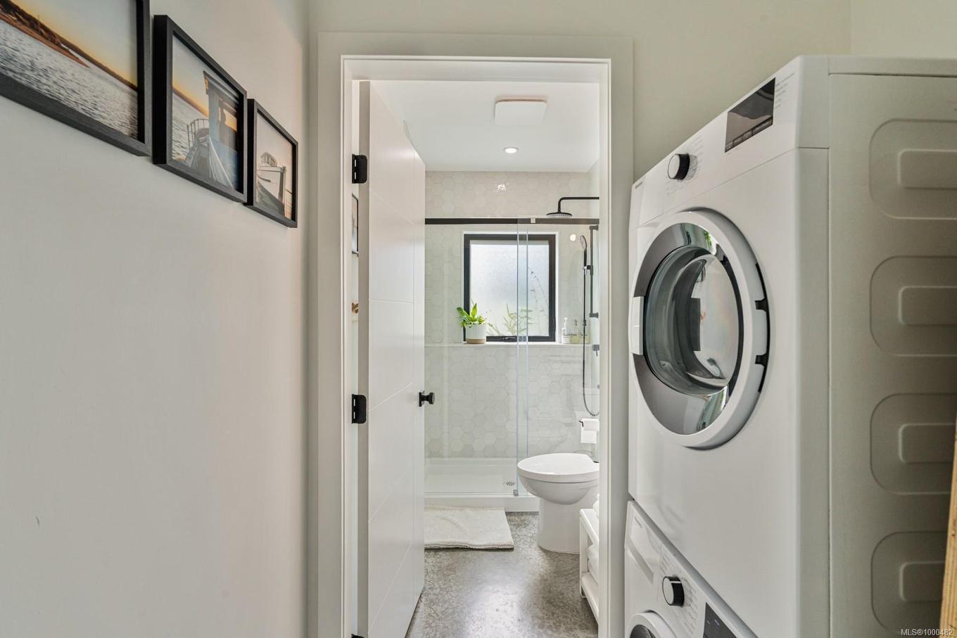 146 Menhinick Dr, Salt Spring, BC