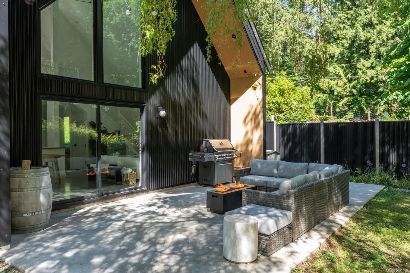 146 Menhinick Dr, Salt Spring, BC