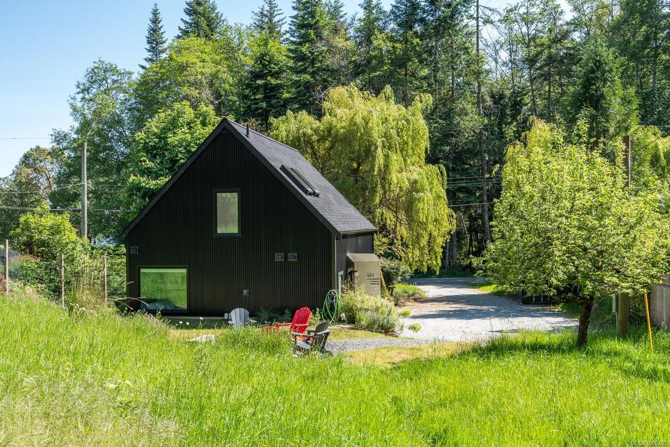 146 Menhinick Dr, Salt Spring, BC