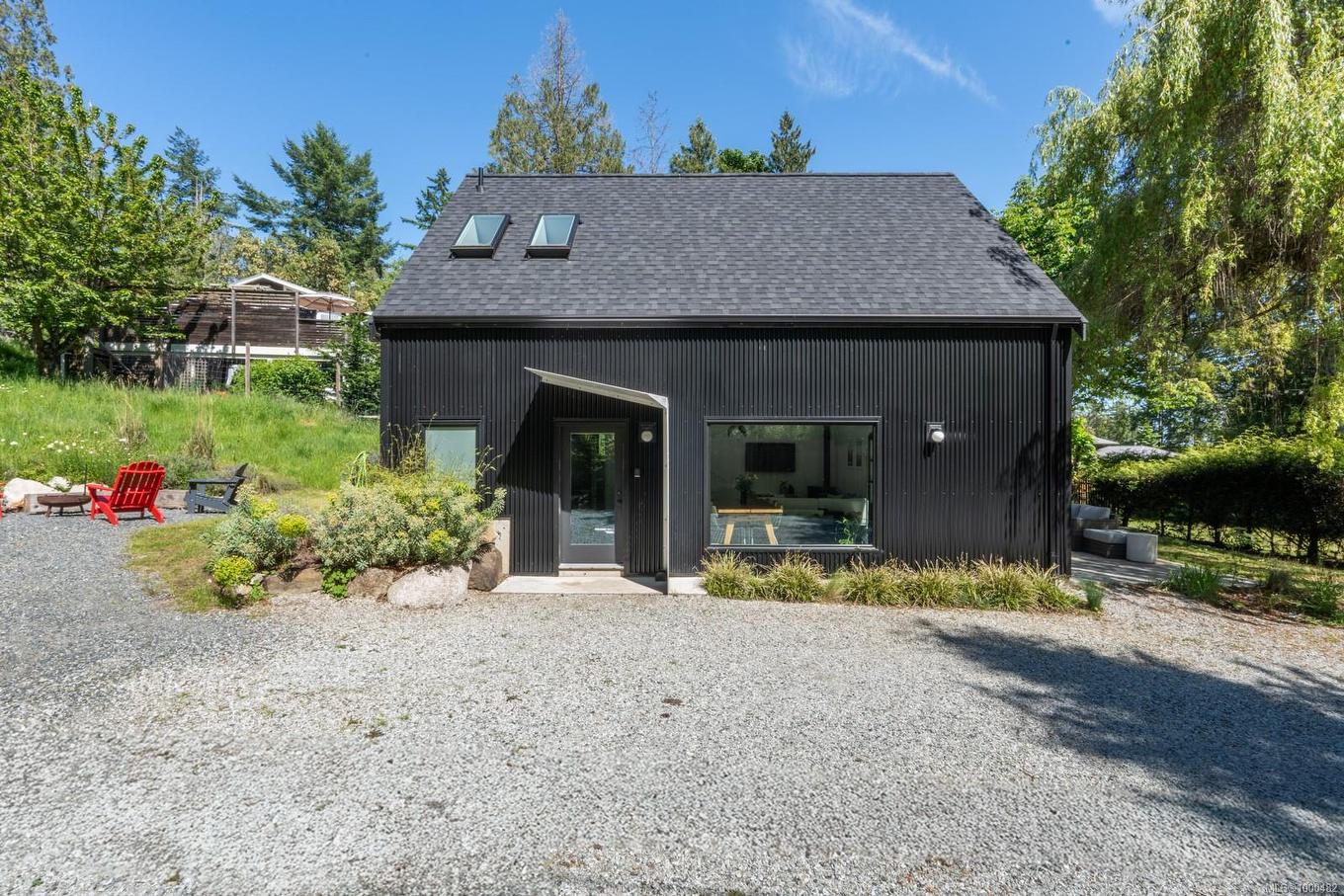 146 Menhinick Dr, Salt Spring, BC