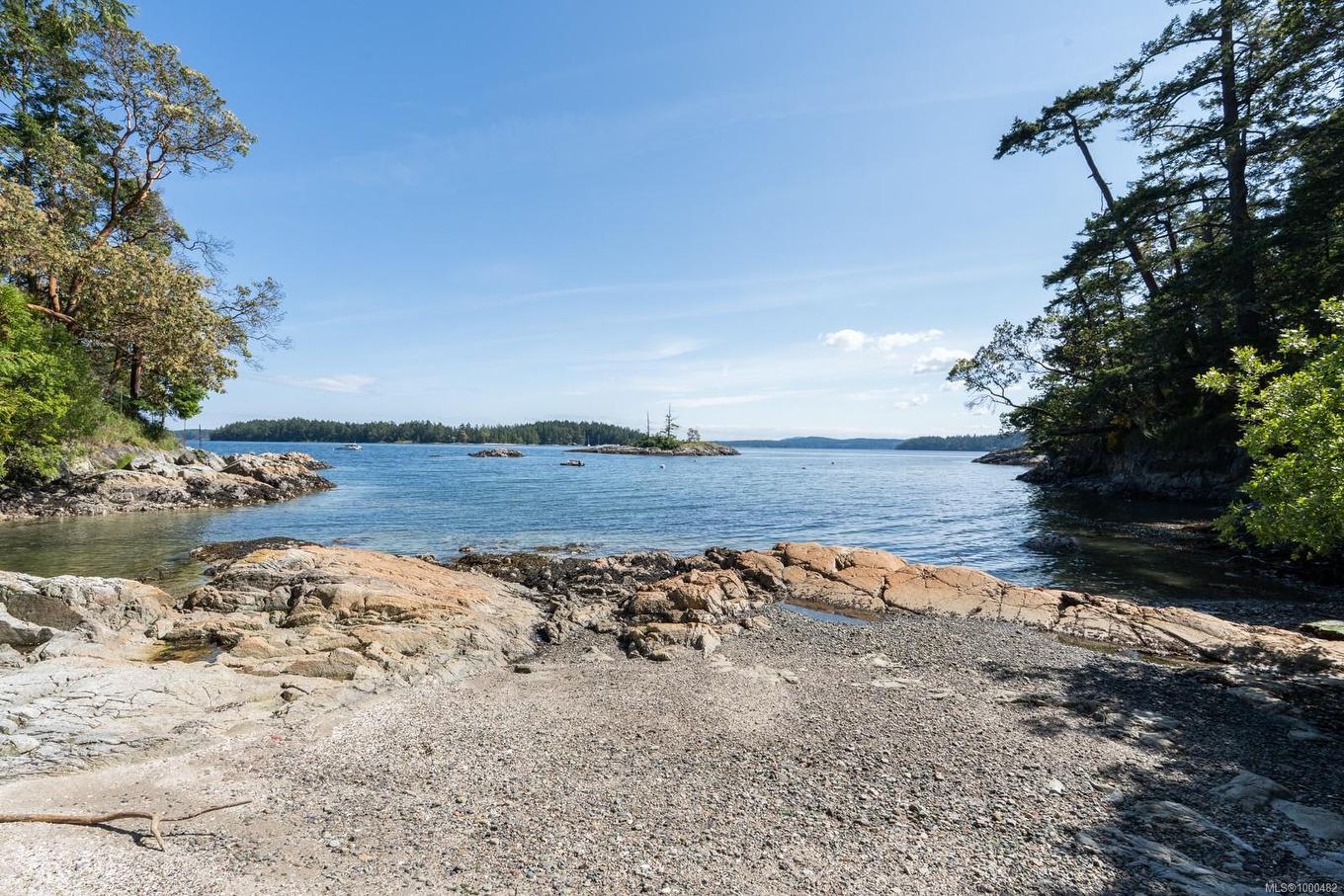 146 Menhinick Dr, Salt Spring, BC