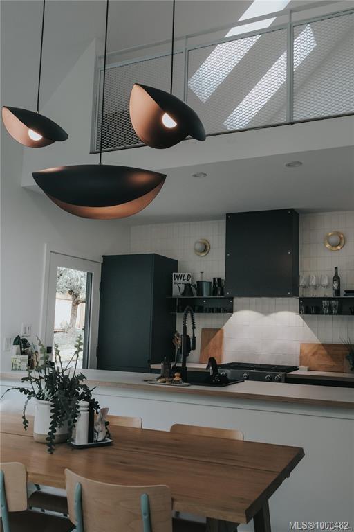 146 Menhinick Dr, Salt Spring, BC