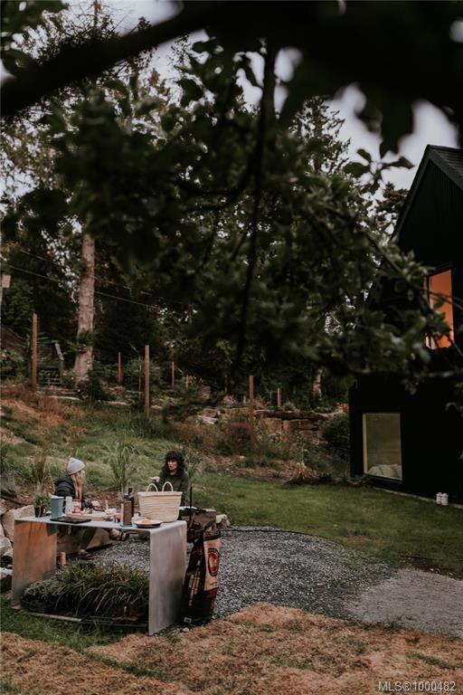 146 Menhinick Dr, Salt Spring, BC