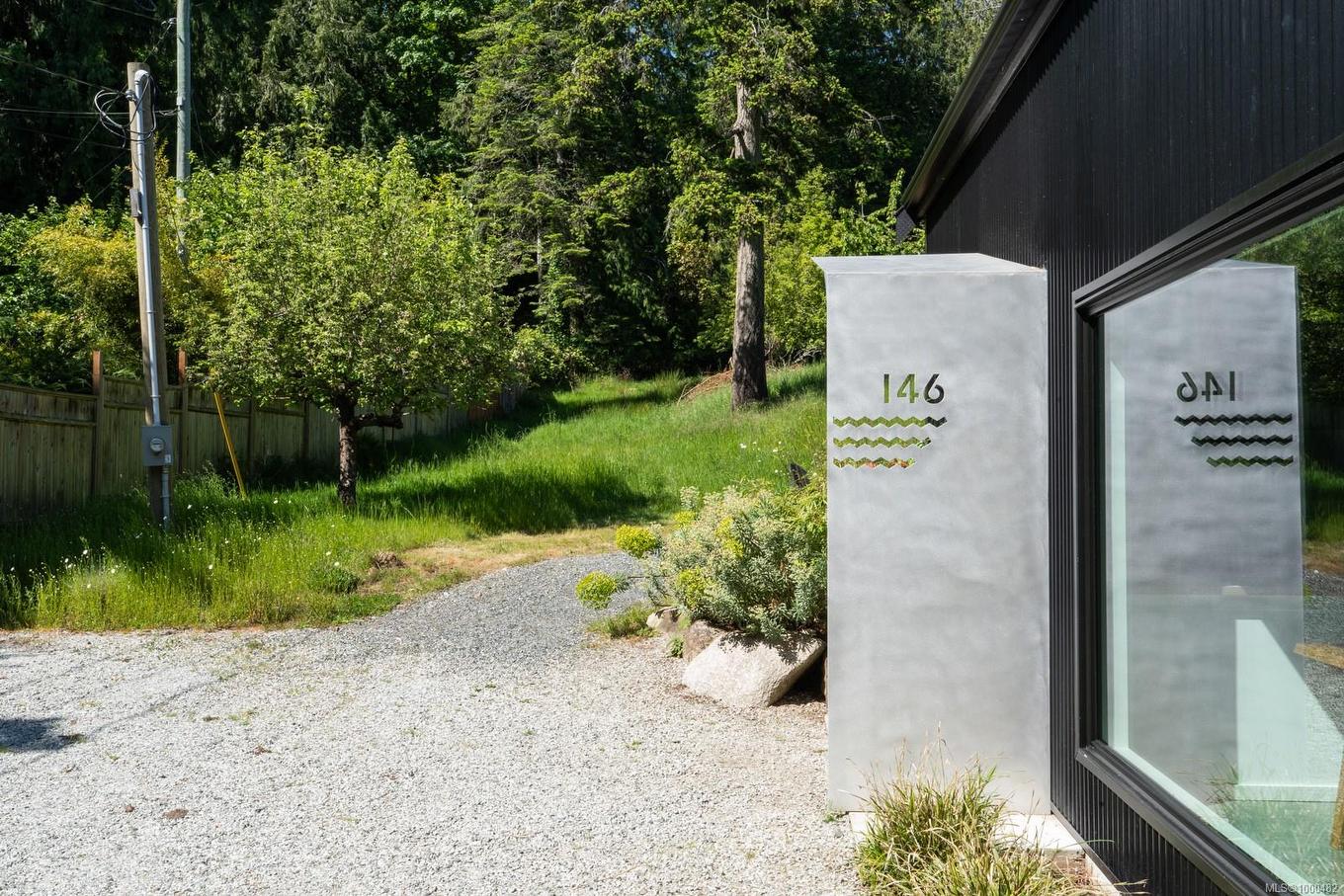 146 Menhinick Dr, Salt Spring, BC