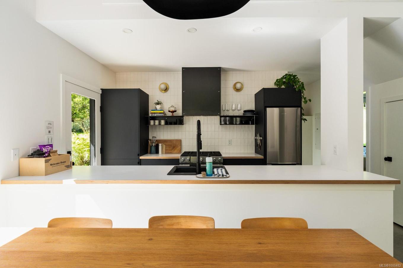 146 Menhinick Dr, Salt Spring, BC