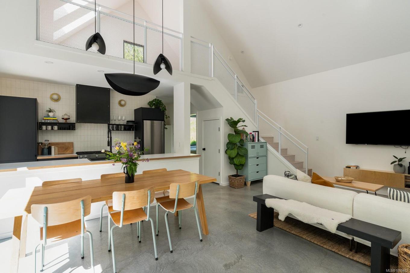 146 Menhinick Dr, Salt Spring, BC