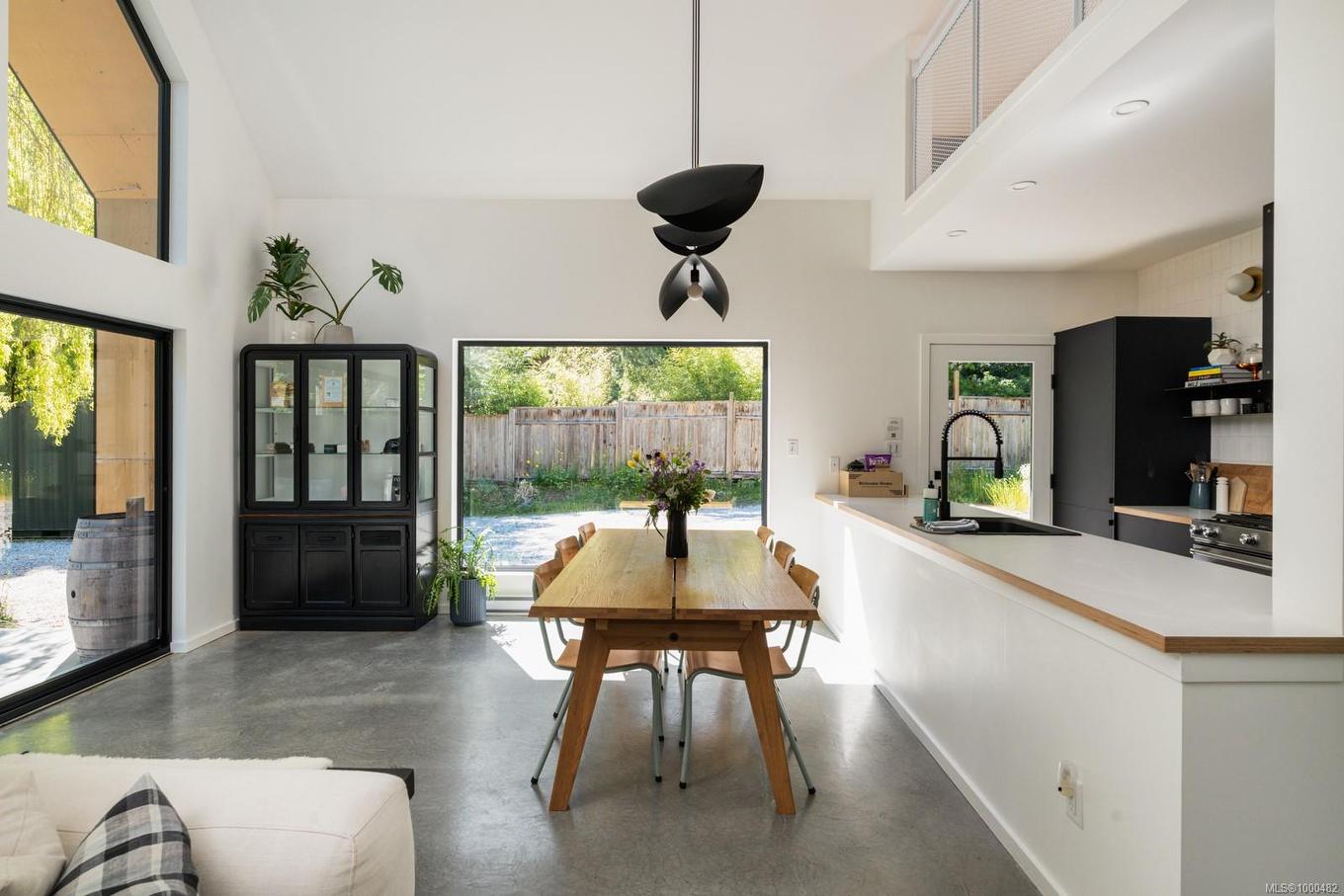 146 Menhinick Dr, Salt Spring, BC