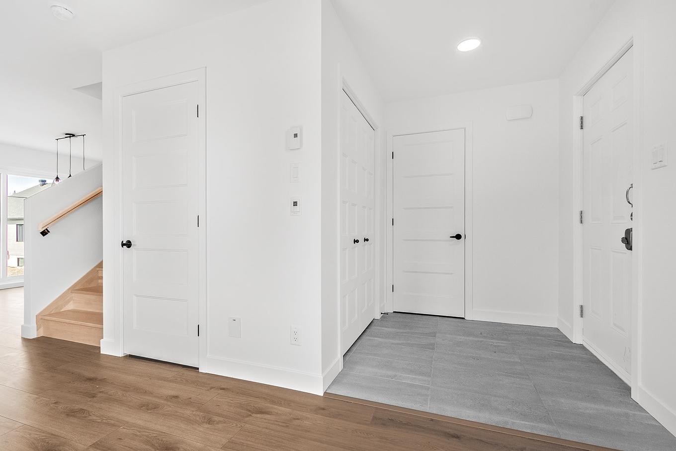 Hall d'entrée/Vestibule - Rue Du Havre, Lévis (Les Chutes-De-La-Chaudière-Ouest), QC - Indoor Photo Showing Other Room