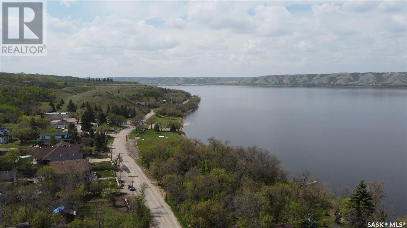 9 And 11 Qu'Appelle Park, B-Say-Tah, SK