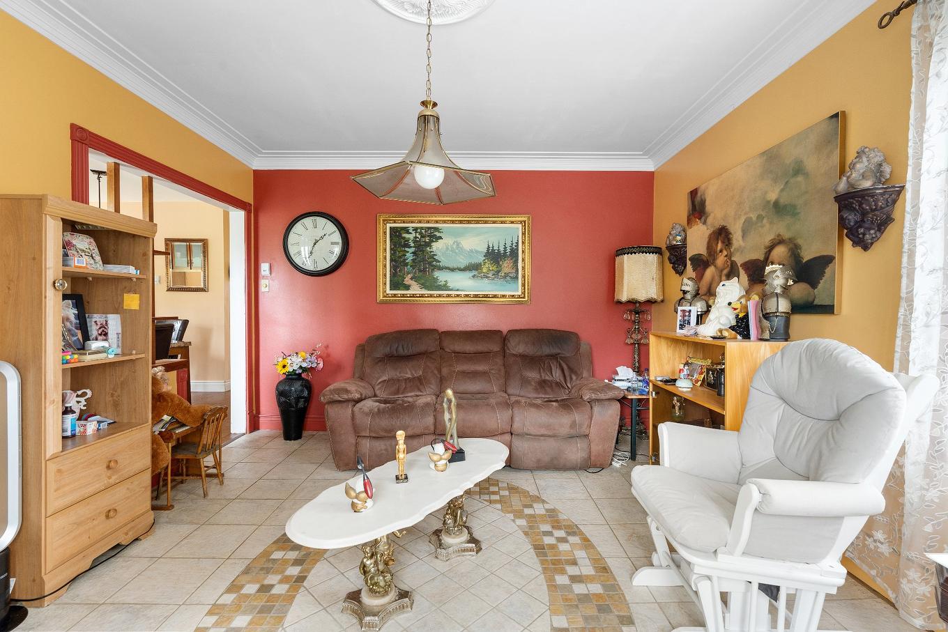 Salon - 7696 Boul. Ste-Anne, Château-Richer, QC - Indoor Photo Showing Living Room