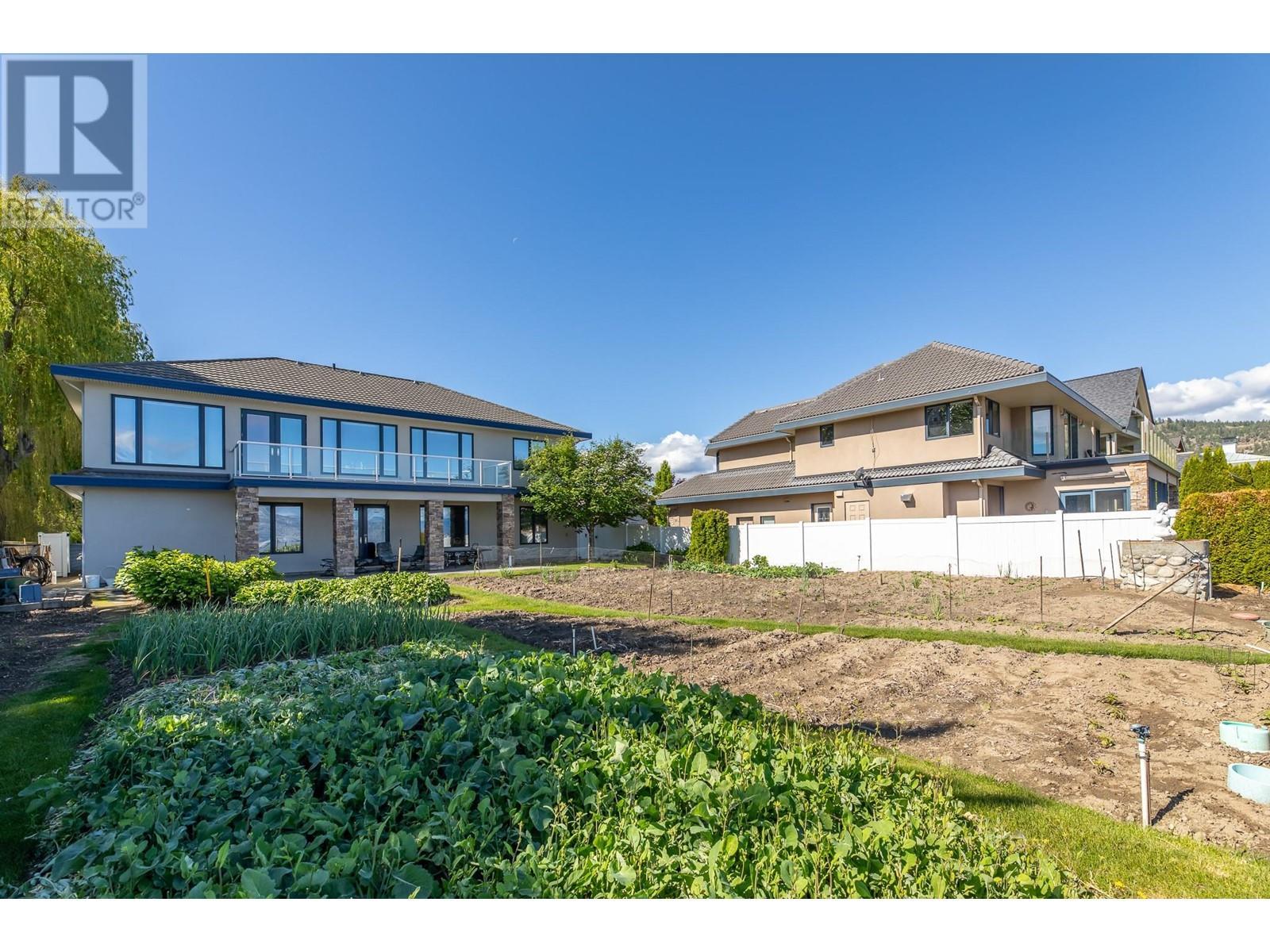 2350 Landry Crescent, Summerland, BC - Outdoor