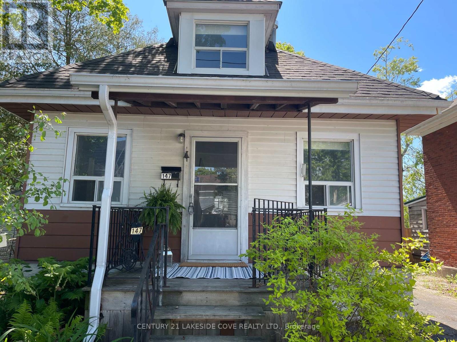 147 Dufferin Street, Orillia, ON - Outdoor