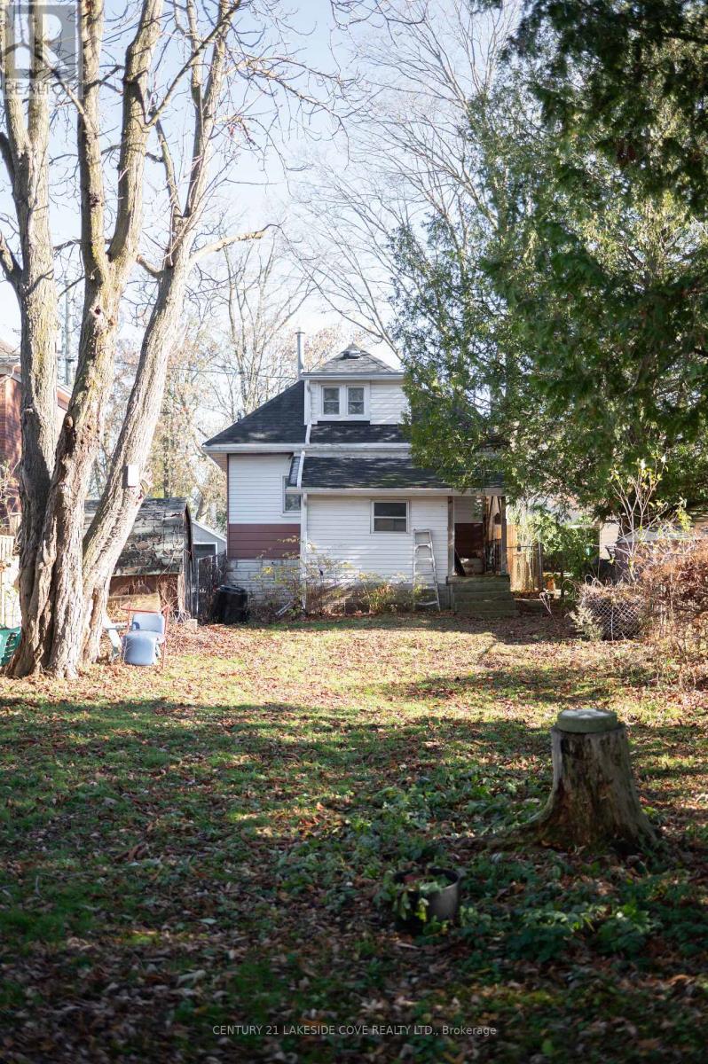 147 Dufferin Street, Orillia, ON - Outdoor